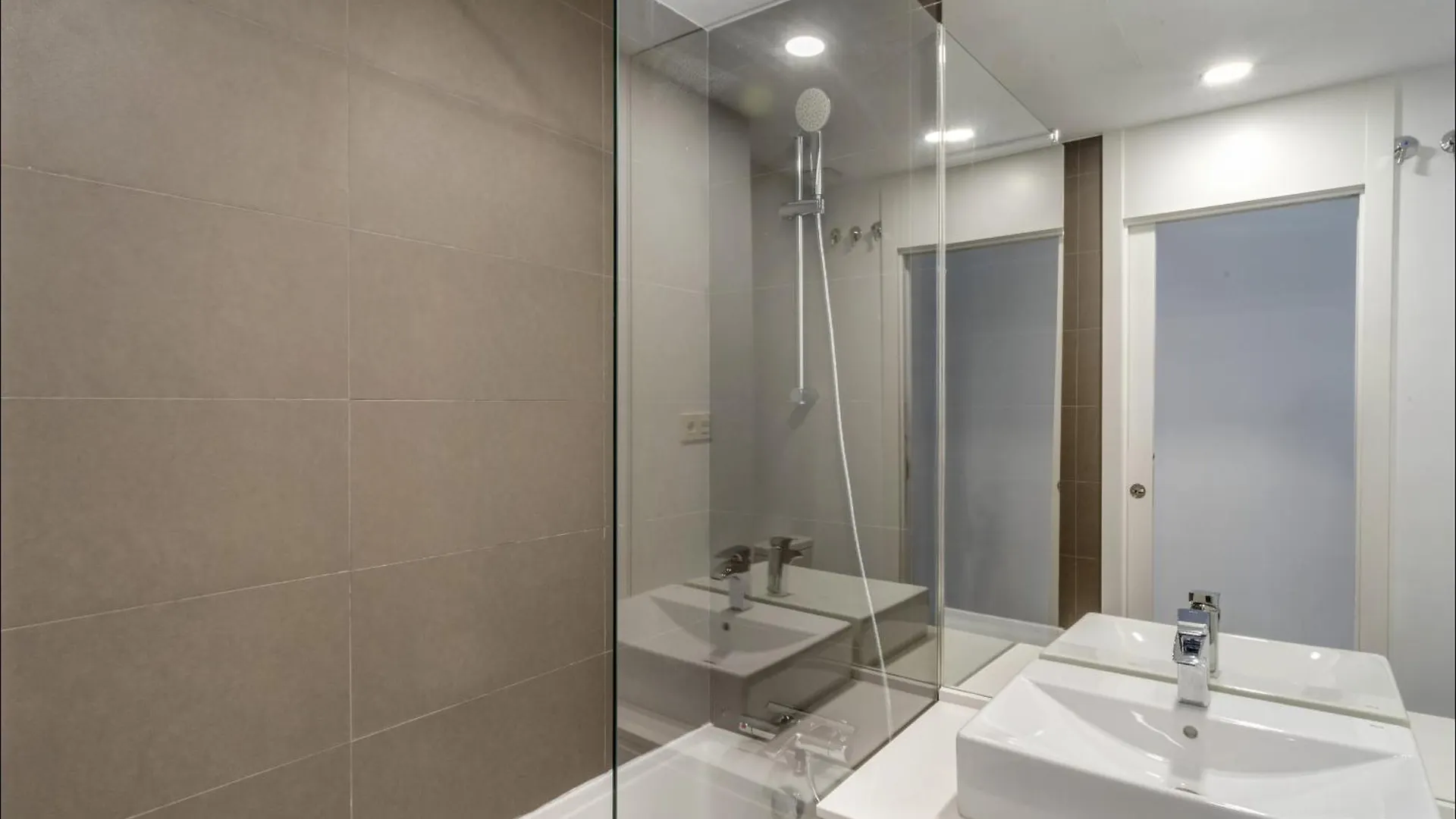 Oceana Views - 2 Bedroom Apartment Estepona