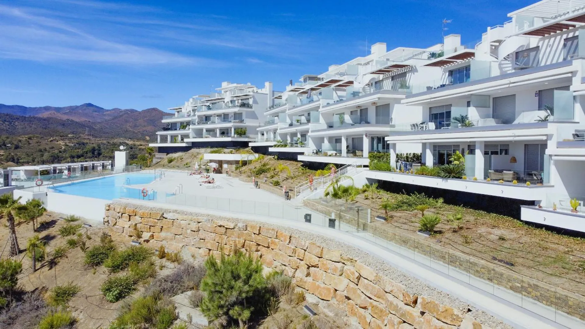 Oceana Views - 2 Bedroom Apartment Estepona